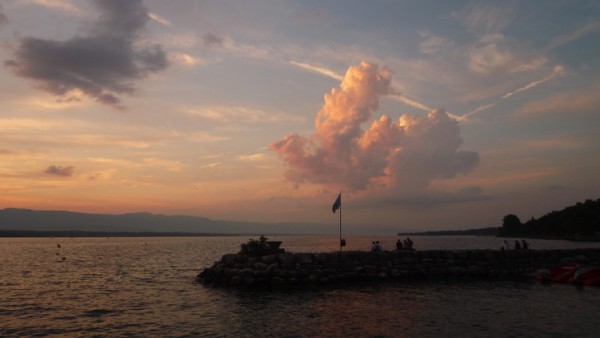 Tropical windsurfing Genève